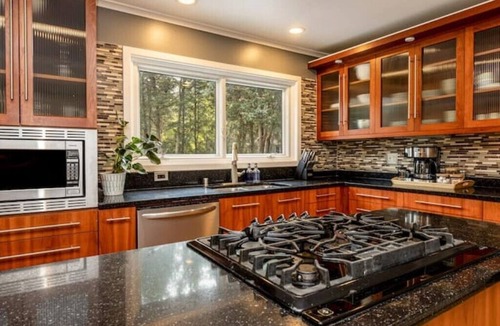 Glendale House | Retro Riverside Retreat, Backyard Oasis, Hot Tub