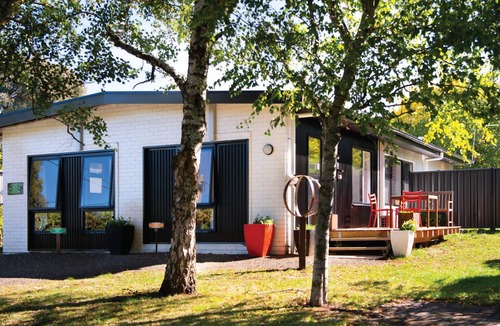 Daylesford Apartment | Retro Summary: Come a