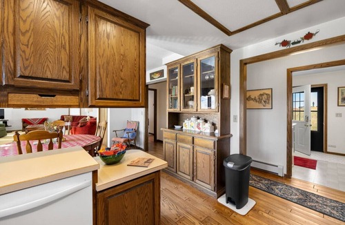 Spearfish Apartment | Retro Time Capsule from the 1980`s, Mini split AC