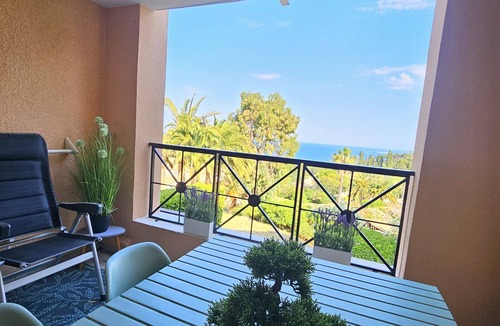 Cap Esterel Apartment | Rev'Azur Vue mer, Clim,lave linge, frigo+congélateur, Fibre, Centre Village (C2)