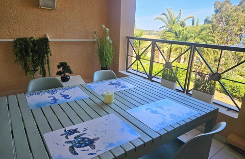Cap Esterel Apartment | Rev'Azur Vue mer, Clim,lave linge, frigo+congélateur, Fibre, Centre Village (C2)