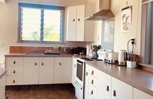Hokitika House | Revell St. Beach Bungalow - Spacious Boho Home