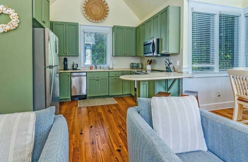 Keepers Landing House | Reverse floor plan cottage with screened in porch. Nature views!