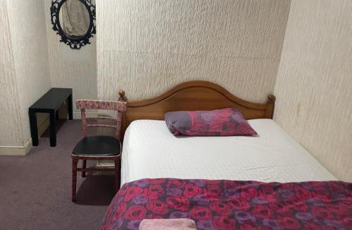 Feltham North House | Revive Lodge
