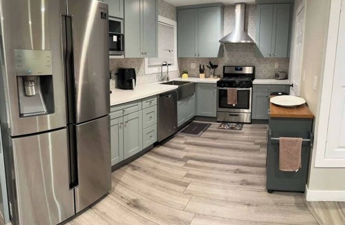 Lincoln Acres House | Rexview Dr 4BR 2BA | Near Zoo and Downtown SD