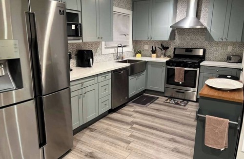 Lincoln Acres House | Rexview Dr 4BR 2BA | Near Zoo and Downtown SD