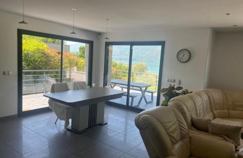 Aix-les-Bains Apartment | Rez-de-chaussée de notre villa vue sur lac