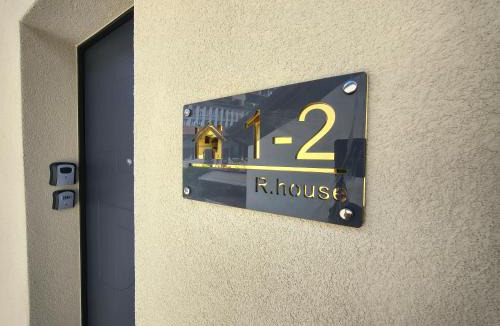 Rho Apartment | RHouse