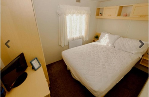 Towyn House | Rhyl Lodge Retreat - Cozy 3 Bedroom Escape