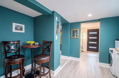 Marietta Apartment | Rhythmic Escape - Marietta Square!