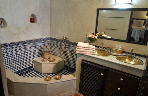 Ain Azlitan House | Riad Adarissa
