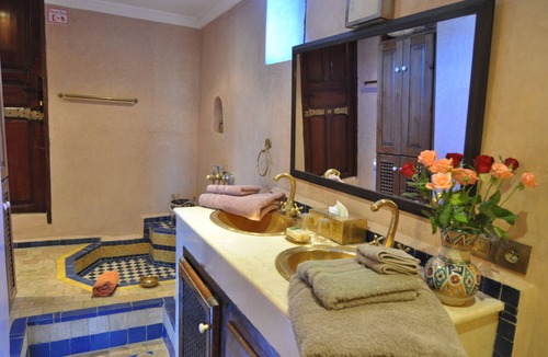 Ain Azlitan House | Riad Adarissa