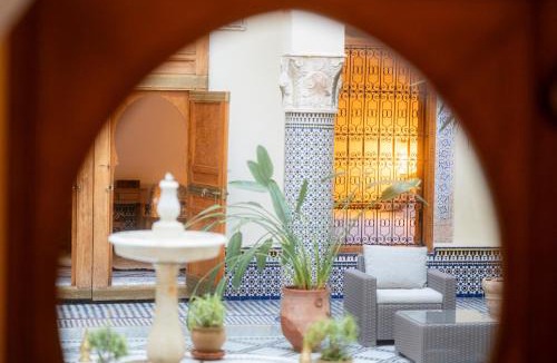Ain Azlitan House | Riad Al Ansari