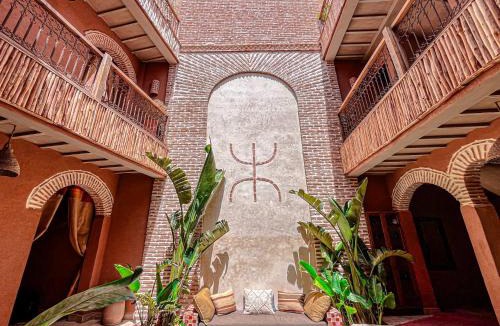 Kasbah Villa | Riad Amara Private pool breakfast