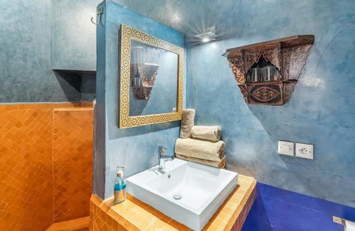 Sidi Ben Slimane El Jazouli House | Riad EYNA Marrakech Medina