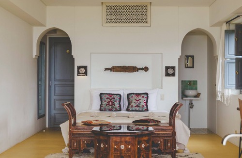 Chinen-son Hotel | Riad Lamp