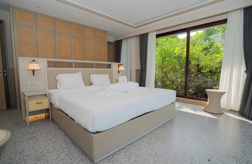 Tanjung Uncang Hotel | Riahi by Swiss-Belhotel