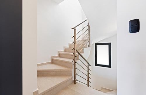 Perigiali Villa | Ribaj Luxury Home