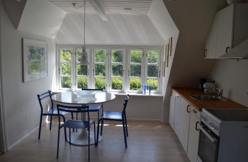 Vester Vedsted House | Ribe Dankirke Bed & Kitchen