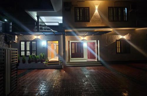 Mallapalli House | Richards Shared Apartment-AC