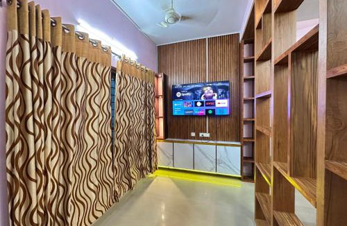 Mallapalli House | Richards Shared Apartment-AC
