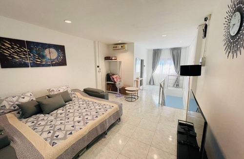 Haad Rin House | Richmond Guesthouse