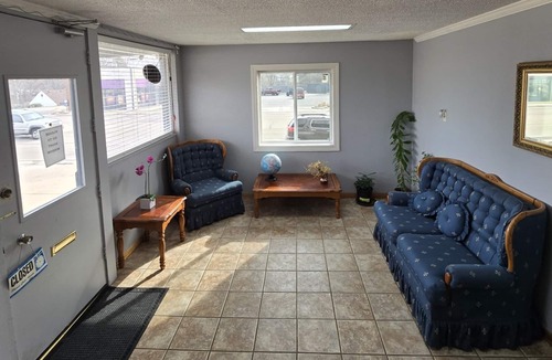 Richmond Hotel | Richmond Inn & Suites