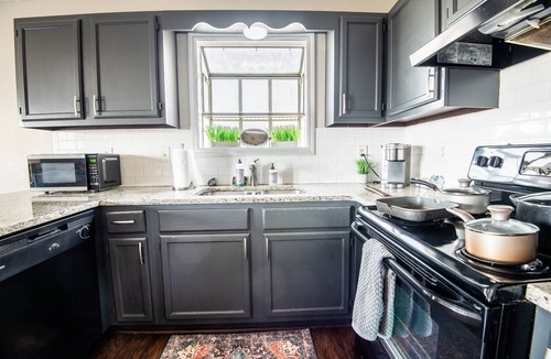 Five Points South Condo | Ridge Retreats - Unit C: King Bed/Hilltop View/TVs