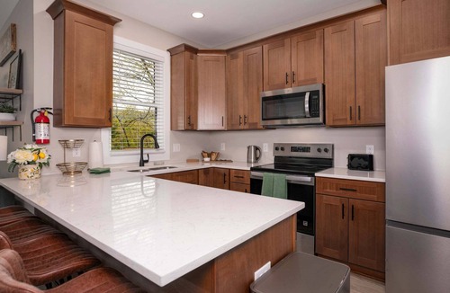 Lake Laura Ski Chalet | Ridge & Water | Pool table, hot tub, fire pit!