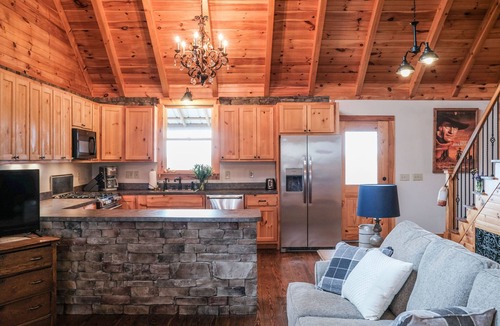 Dowelltown Cabin | Ridgeline Cabin at Center Hill Lake