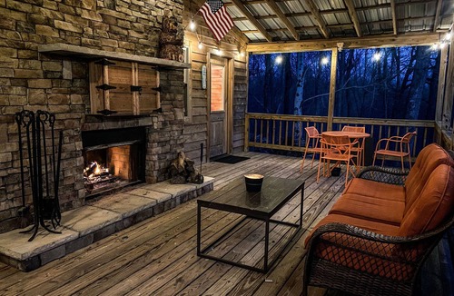 Dowelltown Cabin | Ridgeline Cabin at Center Hill Lake