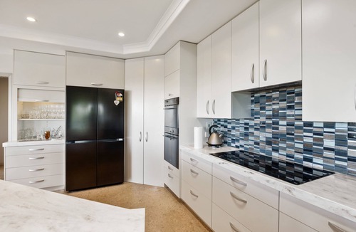 Kerikeri House | RidgeRaj - Kerikeri Holiday Home