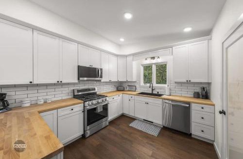 Wasilla House | Ridgeview - Luxurious Home Near Hatcher Pass