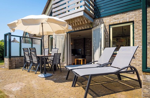 De Koog House | Riet Covered luxury villa on Texel for 6 people near the beach in De Koog