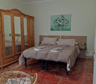 Bubbio Hostel | Rifugio escursionistico ex-scuola Grassi, Bubbio