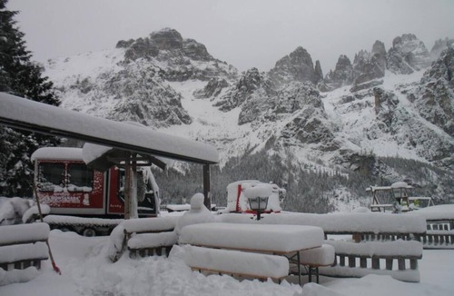 Molveno Ski Chalet | Rifugio La Montanara