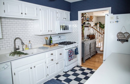 Whitewater House | Rifugio on Chapel, A 3-bedroom Lakefront Retreat on beautiful Whitewater Lake