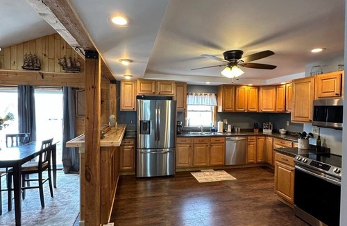 Laurium House | Right off the main trail, tons of parking space!