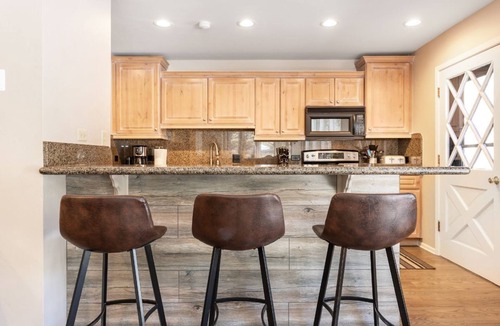 Vail House | Right on Fairway, Private Hot Tub & Sauna, Minutes From Vail Village/Golden Peak