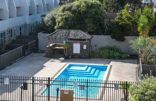 Orewa Apartment | Right Opposite the Beach!