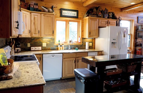 Clarkridge Cabin | Rim Shoals River Cabin - private boat dock, walk-in fishing access sleeps 14