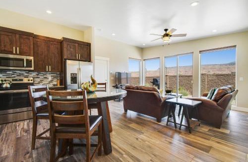 Moab South Valley House | Rim View 3