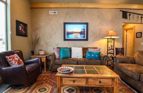 Moab South Valley House | Rim Village I1