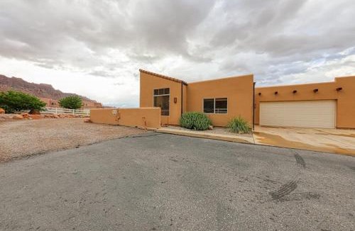 Moab South Valley House | Rim Village O3