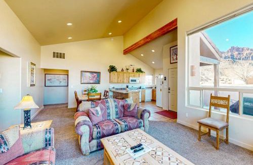 Moab South Valley House | Rim Village O4