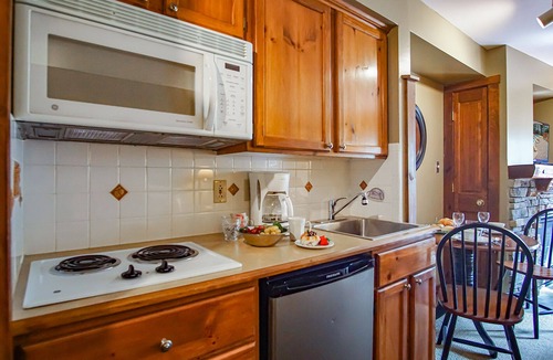 Edray Condo | Rimfire 258 Studio - Access to Slope Cozy One Bed and Sofa Sleeper