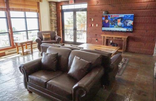 Edray House | Rimfire 421 Cozy Studio just steps from the village Slope Side