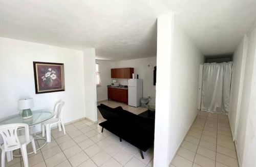 Levittown Apartment | Rincón frente al lago Levittown