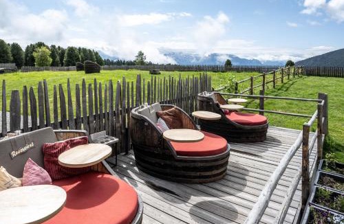 Villandro House | Rinderplatz