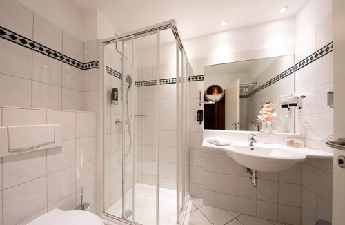 Schenefeld Hotel | Ringhotel Kloevensteen